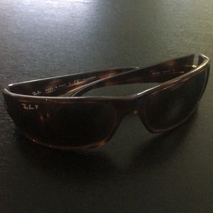 Ray bans !